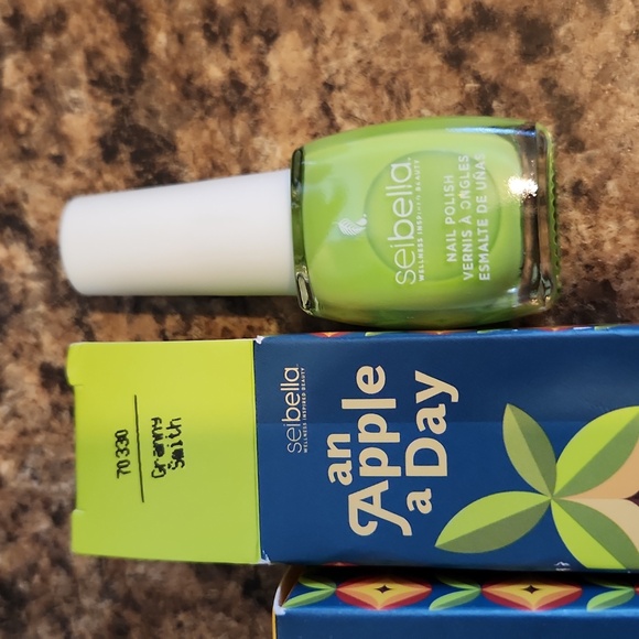 SEI BELLA AN APPLE A DAY FULL COLLECTION - Picture 5 of 6